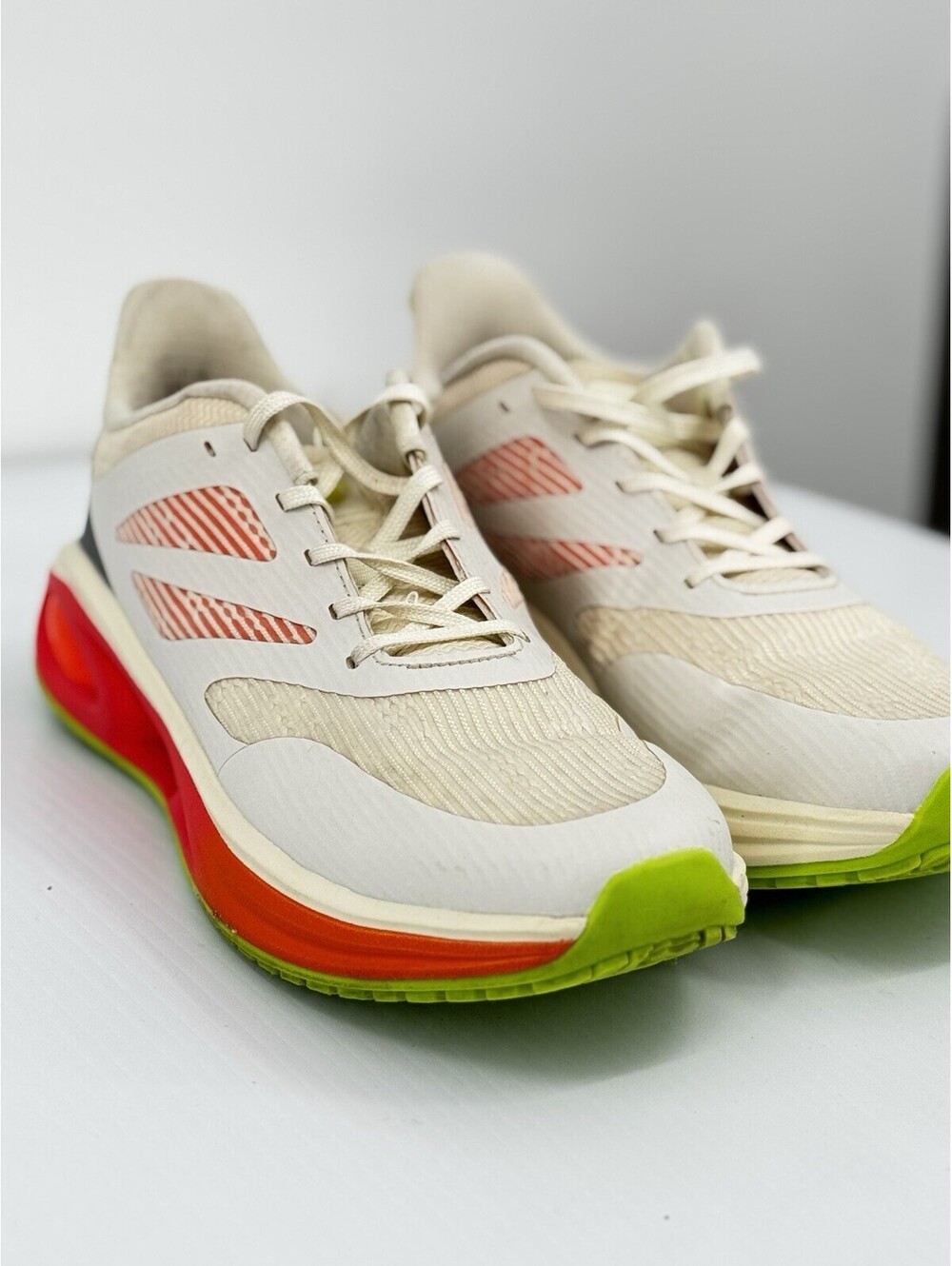 AVIA Avi-Speed Running Shoes Men’s 10 White Red Neon Green Cushion Athletic